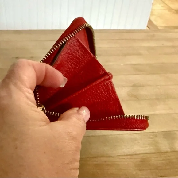 Gucci GG Canvas & Leather Monogram Long Zip Around Wallet Red Trim - Picture 13 of 15